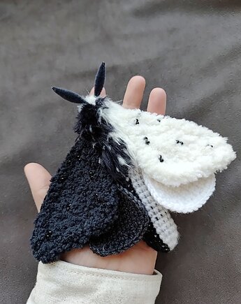 Ćma biało czarna tekstylna zawieszka do torby / dekoracja, Not only cute crafts