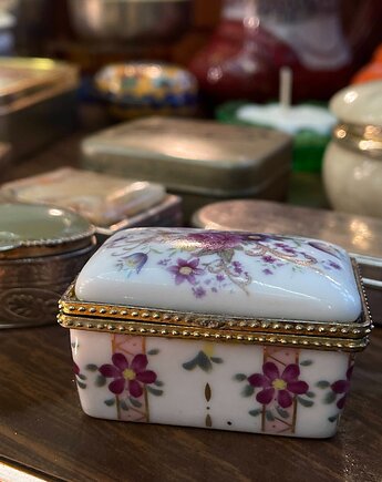 Świeca sojowa vintage porcelanowe puzderko, jaramsię