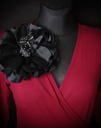 Fuksjowy kwiat z ważką- satynowa broszka, Mró Soutache