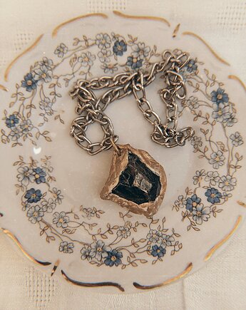SEN WULKANÓW - amulet z obsydianem, Szary Piknik