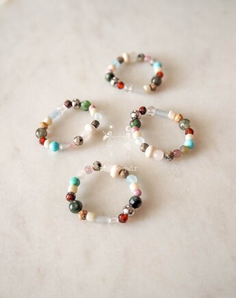 Funky pierścionek z kamieniem, Maybe Jwlr