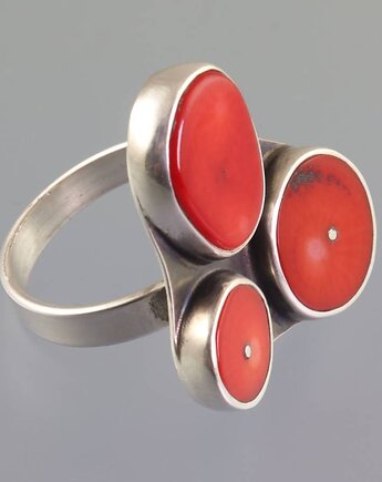 Pierścień z koralami, Marta Kepska