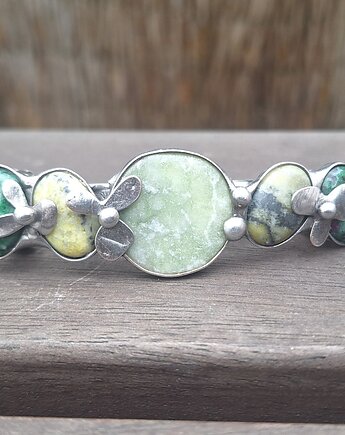 Zielona - klamra do włosów, po drugiej stronie lustra