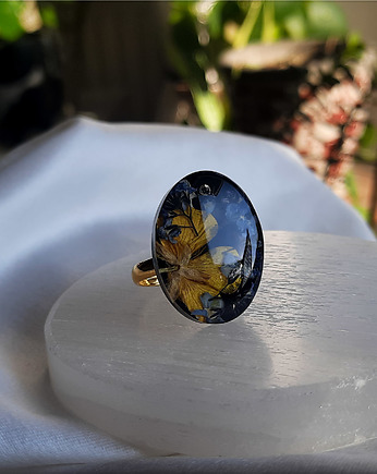 Owalny pierścionek z kwiatami, Figa handmade accessories