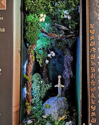 Book nook diorama - legenda o królu Arturze, papierololo