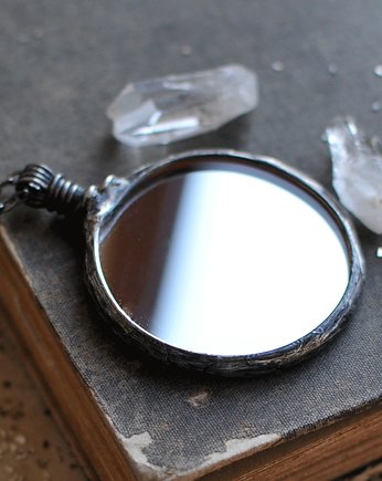 Velvet Mirror, MARIAELA