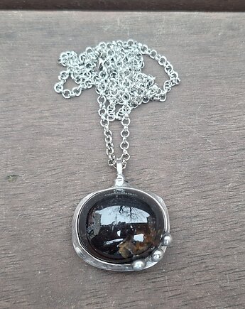 Kwarc dymny - wisiorek, po drugiej stronie lustra