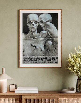 Plakat do sztuki Zdziczenie obyczajów pośmiertnych aut. F. Starowieyski 1983, RiskyWalls