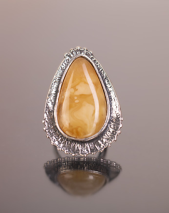 Pierścionek z bursztynem bałtyckim miodowym łezka, Andorii by Baco