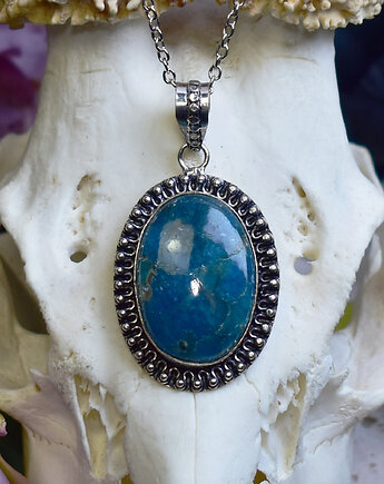 Miedziany posrebrzany wisiorek z apatytem