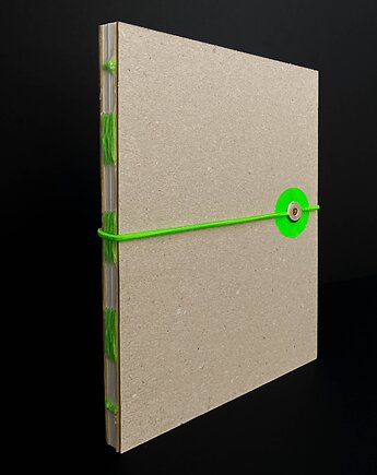 Notes  gładki zamykany na gumkę Fluo Green, Weronika Kanigowska