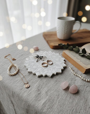 Podstawka mandala na biżuterię z gipsu polimerowego, Barwny Zakątek