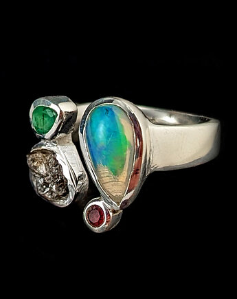 Pierścionek Bombonierka- opal szmaragd diament i turmalin, Pracownia Neores