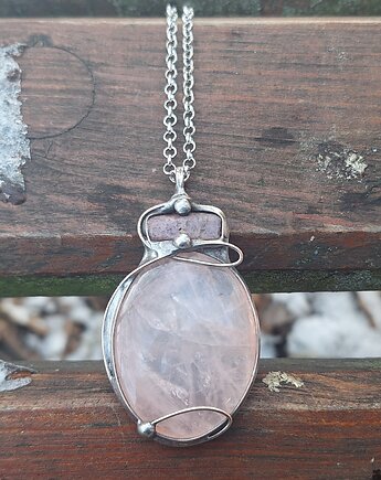 Rubin z kwarcem - wisiorek, po drugiej stronie lustra