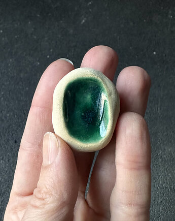 Worry stone *butelkowa zieleń, katha