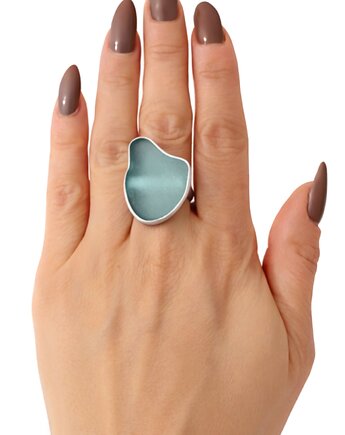 Srebrny pierścionek regulowany ze szkłem morskim, bluewavestudio