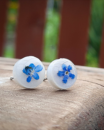 Kolczyki sztyfty z niezapominajkami, białe, Figa handmade accessories