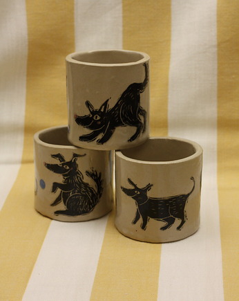 Czarka w pieski, ręcznie lepiona. Zabawne kundelki, Lvvia ceramics
