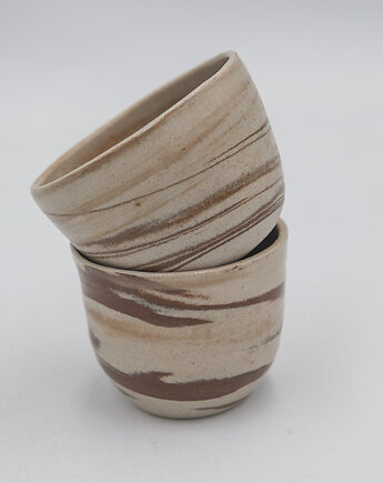 Zestaw małych czarek w stylu nerikomi, błotko. pracownia ceramiki