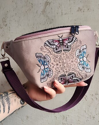 Nerka XXL ćmy w kręgu, Zapętlona Nitka