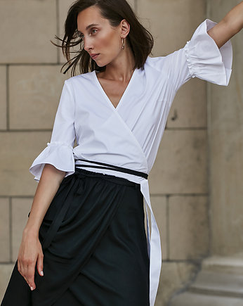 Kopertowa biała bluzka z odpinanymi rękawami, OKAZJE - Prezent na Dzień Kobiet