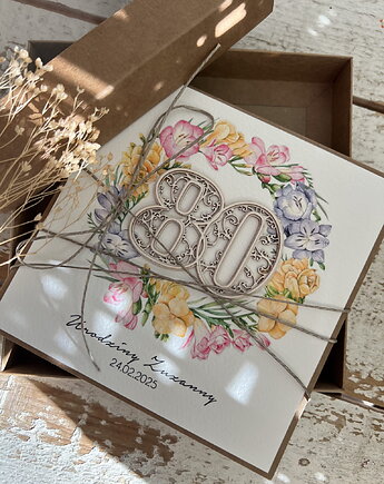 Personalizowana kartka ręcznie robiona z pudełkiem na 80 urodziny, sorte