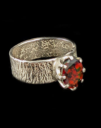 Pierścionek płonący czarny opal, Pracownia Neores