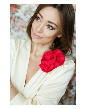 Malinowa broszka, Celina Parysów