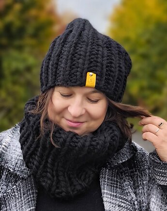 Czarny komplet zimowy czapka i komin Peruvian WOOLY, sploteka