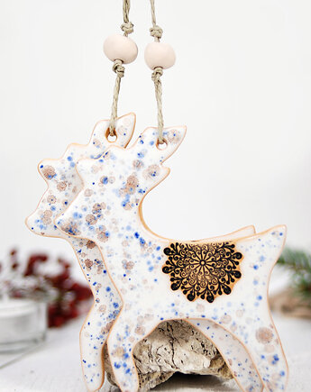 Ręcznie malowany ceramiczny renifer - ozodba choinkowa, 10FingersArt