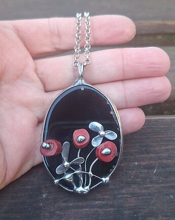 Maki - wisiorek, po drugiej stronie lustra