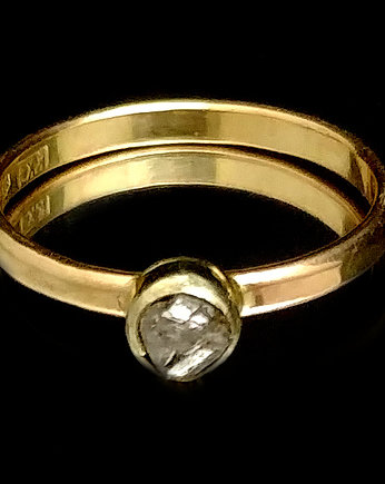 Złoty pierścionek z diamentem, OKAZJE - Prezent na 18 urodziny