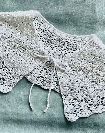 Kołnierzyk Felicja na zamówienie, Prześwity