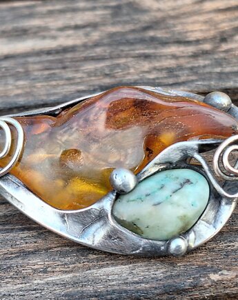 Niedzielna - broszka, po drugiej stronie lustra