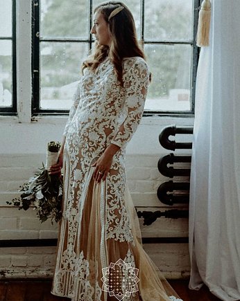 Koronkowa suknia ślubna boho nude  // JESSICA, Lucky Dress Atelier