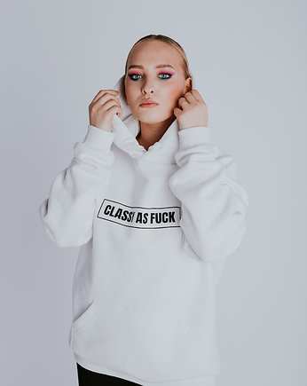 Biała bluza z czarnym napisem CLASSY AS FUCK z kapturem, THECLASSYGIRL