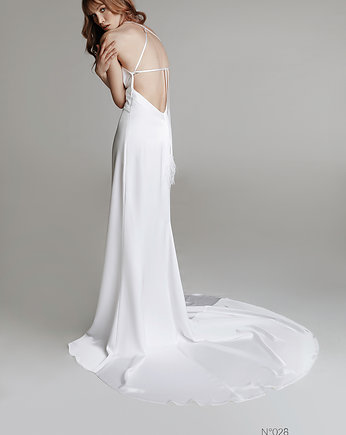 N028, robe blanche