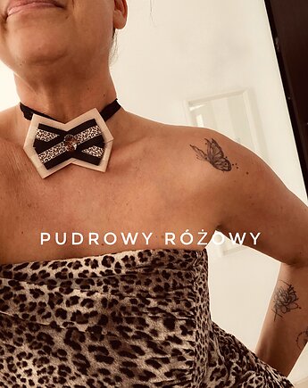 Brosza z panterką, Pudrowy Różowy