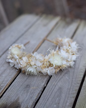 Opaska na głowę z białych  stabilizowanych i suszonych kwiatów, Projekt wianki