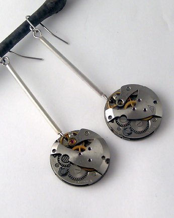 Mechaniczne kolczyki 236, Zegarynki