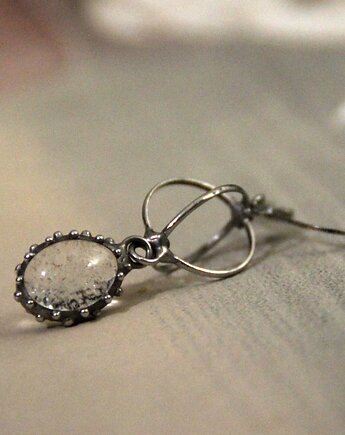 Pojedynczy kolczyk w stylu bohemy z motywem geometrii minimalistycznej, Yadovito