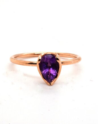 Pierścionek Z Ametystem W Kształcie Łezki i Sercem Złoto pr. 585, ARPELC