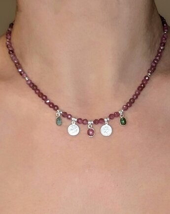 Medaliony Saby, Studio Gazela