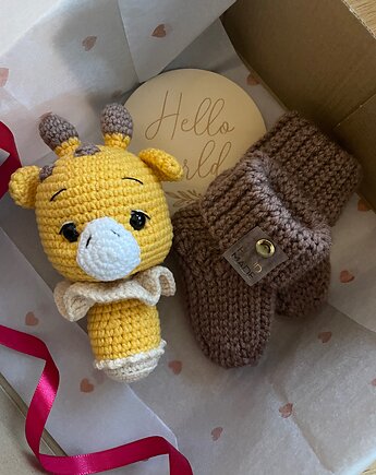 Gift box - maskotka żyrafka + skarpetki, HANDMADE crochet by Klaudia