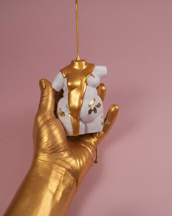 Biżuteria do domu - Rzeźba Nowa Wenus. Mała body - piegi, złota mika, Lenka Kubica