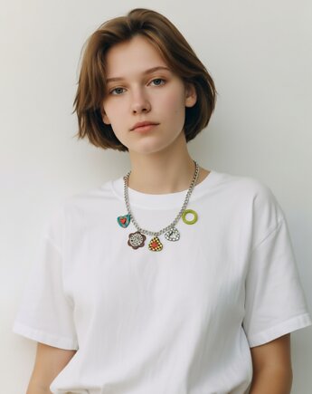 Naszyjnik Hella, Hellaclay