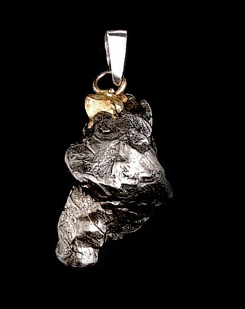 Wisiorek z meteorytem, Pracownia Neores