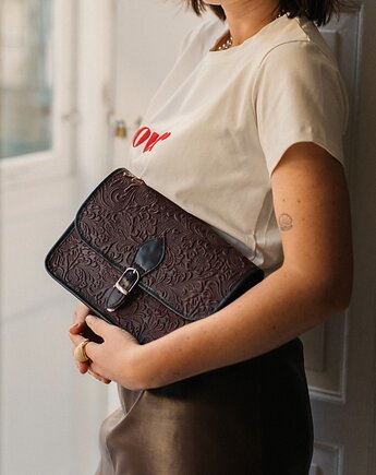 Torebka skórzana na ramię ALMOND - tłoczony kwiatowy wzór, byHungryHearts