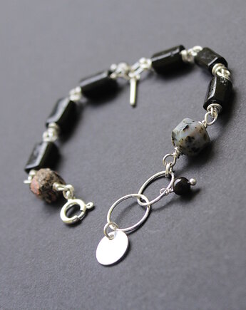 Bransoletka Czarny turmalin z towarzystwie, fado