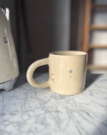 Duży Ceramiczny Kubek Handmade 450 ml z Narciarzami Courchevel, Maison Fragile